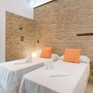 https://te1b-el-teatro-brick-wall-suite-prime-location.1costadelsol.com